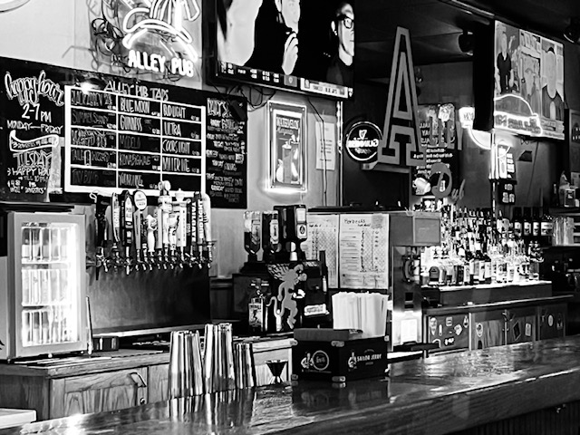 Alley Pub photo